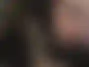 Ama bromea con un tacón extremadamente sexy y extremadamente alto en la mano.