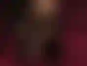 Paja de látex y trabajo de zapatos: disfruta de tu diosa de látex provocando a tu polla de esclavo con guantes de goma húmedos y resbaladizos y entre sus medias de látex ordeñándote sobre sus tacones altos y dedos de los pies con plataforma.