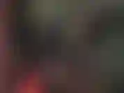 Fetichista extrema del látex: ama de prisión con capucha de látex, capucha de goma y fusta, provocando con el culo y el escote. No te resistirás a mis órdenes!