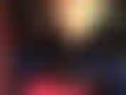 Leggings azules metalizados y 20 centímetros de verga negra. - Estos pantalones son sensuales! Tan brillante que puedes adorar mi trasero con estos leggings ajustados y una polla negra.