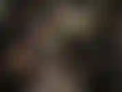 Amante del pvc: tu diosa se viste completamente de pvc negro brillante.