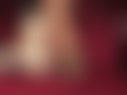 Ven arrastrándote hacia mis pies. Besa los tacones que te pisotearán. Besa el látigo que te castigará si te portas mal. Besa la polla que te estirará bien.