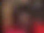 Medias sexys de encaje hasta el muslo con costura, mules peeptoe y un gran consolador negro con arnés. ¿Qué más se puede pedir? Ven a adorar tu ascenso.