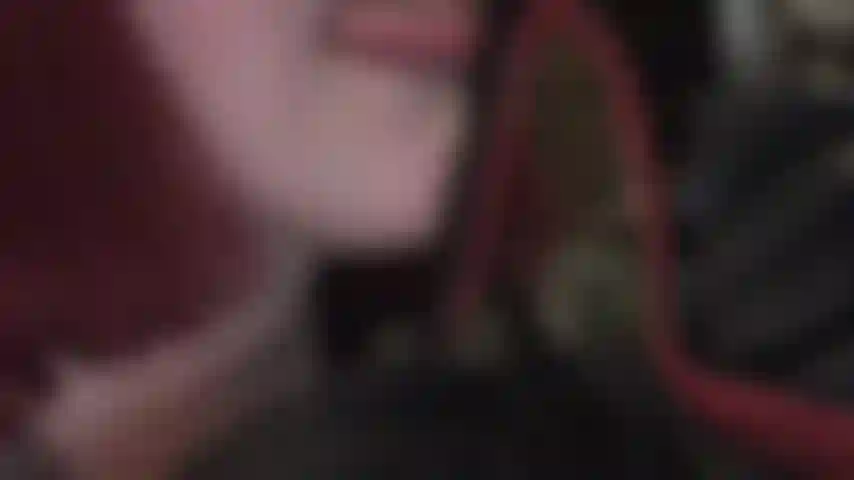 Lengua caliente y tacones altos sexys.