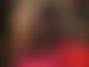 Simplemente no puedes resistirte a tu diosa de nailon que te provoca lentamente con sus increíbles piernas largas y sus dedos sexys.