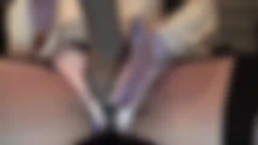 Mariquita y una complaciente, ¿verdad? La ama vivian te hace babear con su gorda y deliciosa polla.