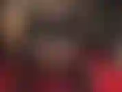 Te ves con muchísima hambre de polla ahora mismo. Mis 20 centímetros de sabrosa polla negra son tuyos para complacerte. Acaríciate mientras chupas mi polla hasta dejarla seca.