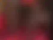 Provocada por los sedosos muslos de nailon de mi amante debajo de su escritorio.