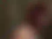 Amante del látex ardiente y feroz con fusta.