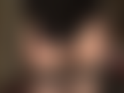 Mmm la amante vivian se burla con su trasero redondo perfecto en medias y pantimedias en capas y un sexy body negro.