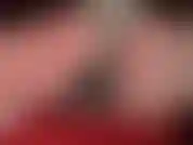 Fluffy calcetines footjob - el sub adicto a los calcetines es provocado con calcetines en su cara, luego su polla queda atrapada en los bonitos calcetines pantuflas con pompones de la amante para ser ordeñado con mis pies.