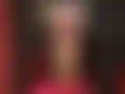 Medias de encaje color piel, culo desnudo, paja enguantada: disfruta de una vista desde atrás mientras tu diosa se burla del semen de tu dolorida polla.