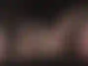 Acariciando una de mis pollas, un sabroso consolador blanco sin circuncidar, entre mis muslos usando medias y ligas vintage.