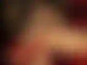 La señora vivian frota un consolador blanco por todas partes y lo atrapa entre su increíble pierna larga en este hermoso par de medias grises con costura de liga simulada, pantimedias estampadas, guantes de satén y tacones de aguja.