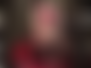 La amante de las piernas se deja seducir por un lento y sensual toque de las increíbles piernas cruzadas en pantimedias y los bonitos pies de nailon de la amante.