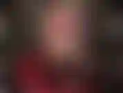 La amante de las piernas se deja seducir por un lento y sensual toque de las increíbles piernas cruzadas en pantimedias y los bonitos pies de nailon de la amante.