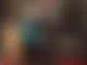 Dominación con strap-on en pvc, pantalones de satén azul brillante. Disfruto de una buena penetración intensa que te hará correrte sobre las botas de mi ama.