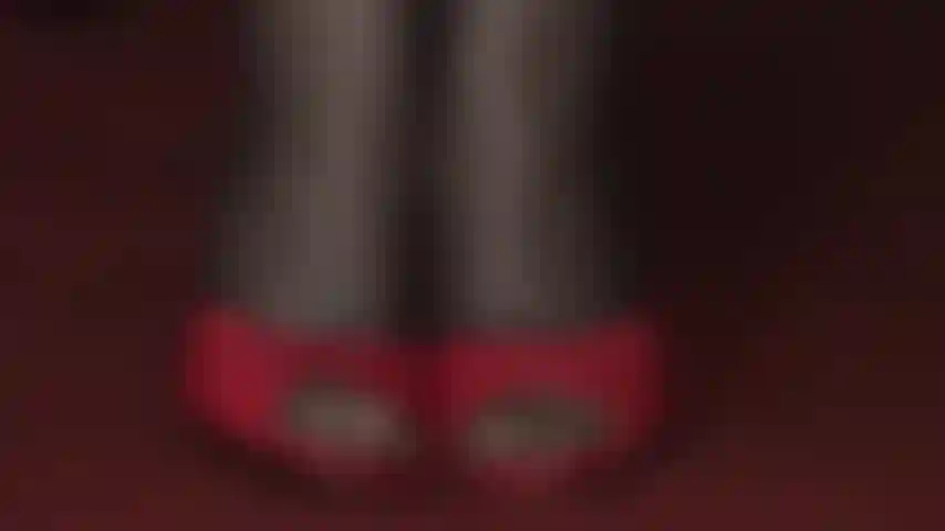 Las medias en capas y las puntas de nailon que se mueven en los tacones altos son tu debilidad.