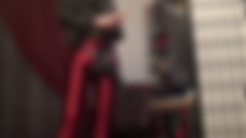 Ama lubrica su enorme bbc - tan carnosa y brillante, que quieres acariciarla, besarla, adorarla.