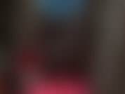 Llevo medias de látex negras sexys y botas rojas de plataforma hasta el tobillo. Súper sexy!