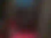 Llevo medias de látex negras sexys y botas rojas de plataforma hasta el tobillo. Súper sexy!