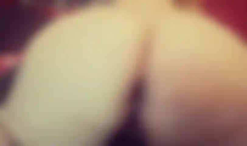 Watch me shake my pussy for you and this big fat ass! This is my mating call to you x