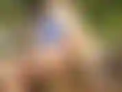 Flash de coño en la playa al aire libre en público.