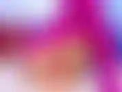 Mini pene ignoro y veo fotos de grandes pollas negras. Te estoy ignorando y veo pollas grandes en mi teléfono y luego me masturbo.