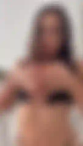 Una mamada con mis tetas.