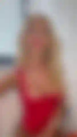 Fumo y juego con las tetas.