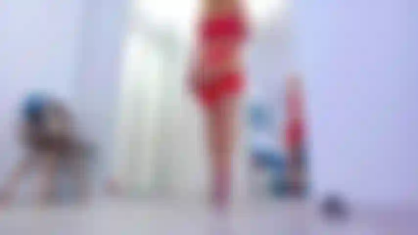 Hoy estoy más juguetona que de costumbre... Quiero que comandar cada paso de los más húmedos !