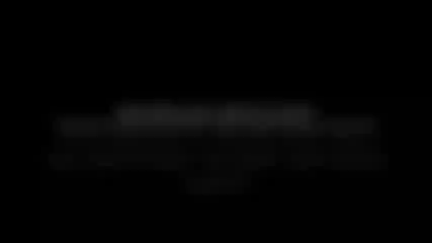 Esta secretaria traviesa hará cualquier cosa para mantener feliz a su jefe!