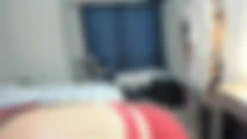 Sph y juego de rol cuck! La cámara oculta atrapa a la esposa avergonzando la polla del marido y poniendo los cuernos / engañando con un hombre mejor!