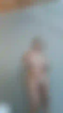 Bailando sexy desnuda.