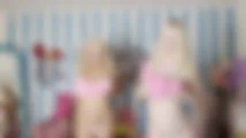 Adoración de tetas bimbo - con gigi sweets - córrete mirando nuestras increíbles tetas enormes con una cuenta regresiva para correrte …. ¿Llegarás al final antes de explotar?