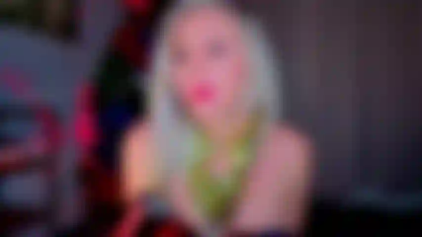 Tinsel Tease Body Reveal JOITinsel wrapped body UNWRAP-full nude Goddess reveal & JOI. Ready to open your gift?