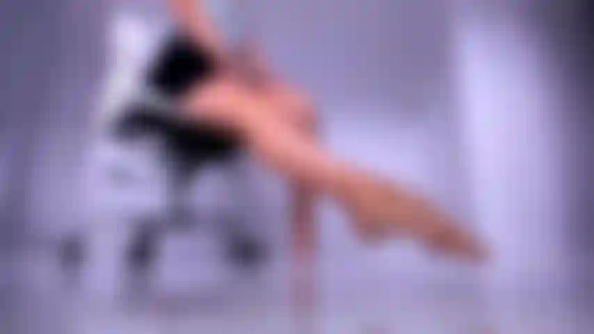 Ruégame que te deje besar y lamer mis pies perfectos, conviértete en mi putita de pies.