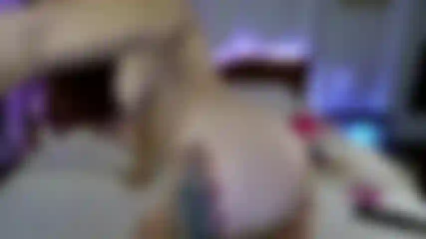 106. El beso definitivo: fetiche de gilipollas.