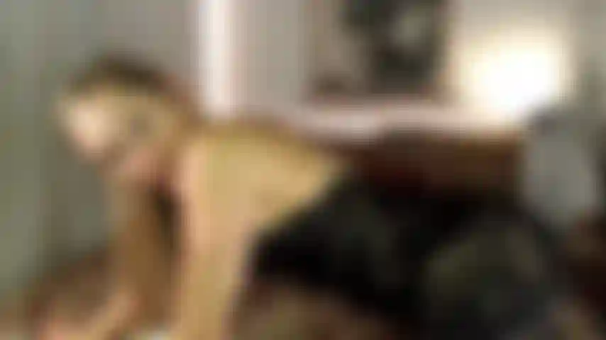 57. Cuando recoges una puma caliente en el hotel.