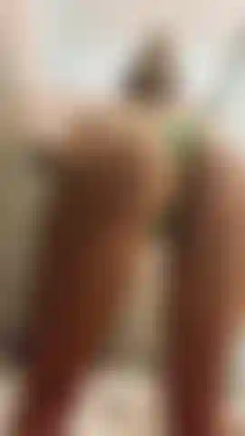 Culo gordo en la ducha, únete a mí en un espectáculo de ducha.