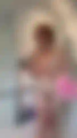 ¡Quién quiere restregarme la espalda en la ducha!