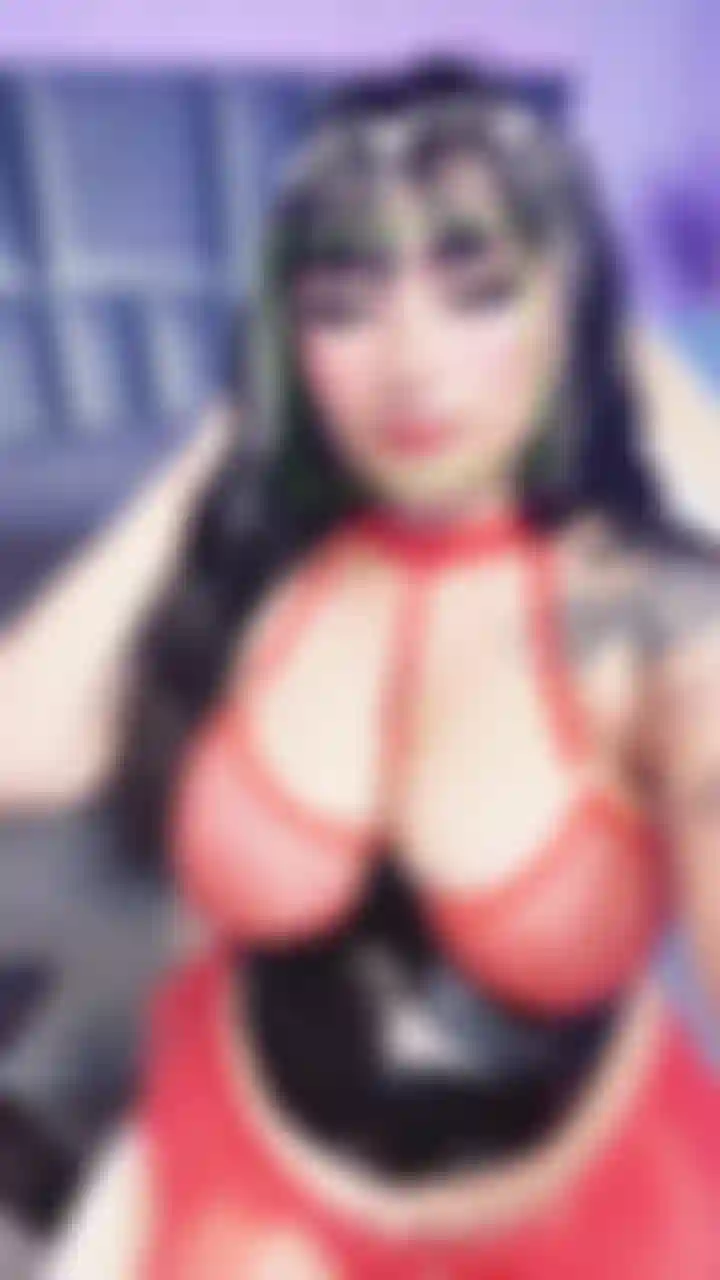 Come look at me closely