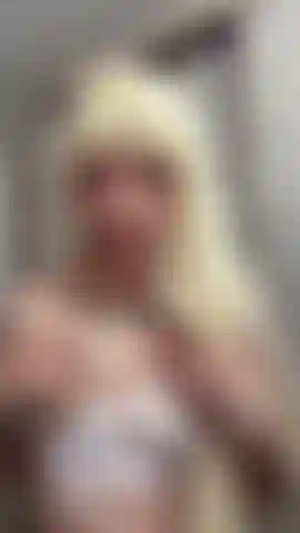 Una pequeña vista de mis sexys pezones.