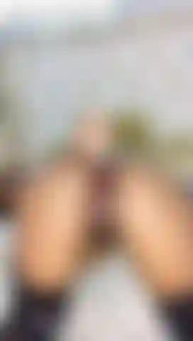 Anal profundo, mirame cavando en mi gran culo.