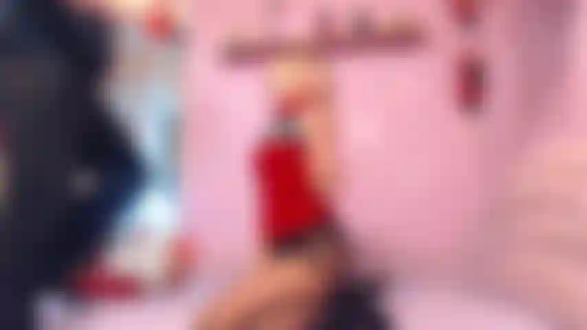 gonzo cover my body in wax while i smoke and wear pantyhose