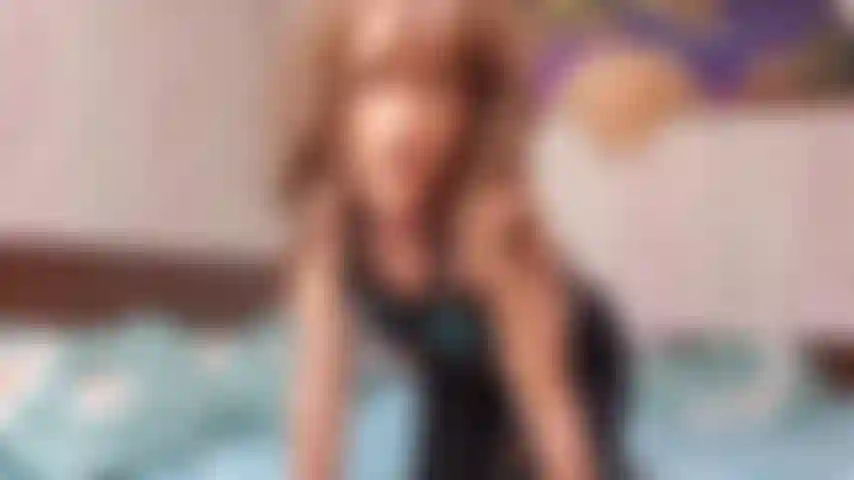 tease u while i wear leggings and have silicon mask