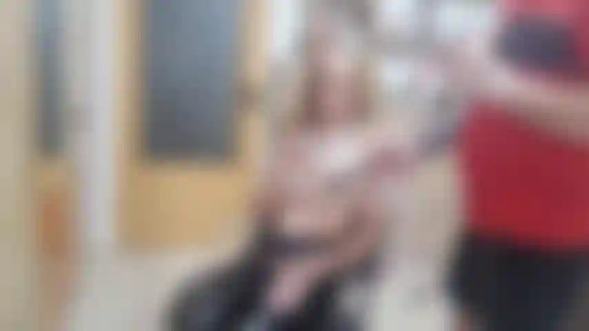 gonzo bleach my hair while i wear plastic cape, latex pants and play with my pussy