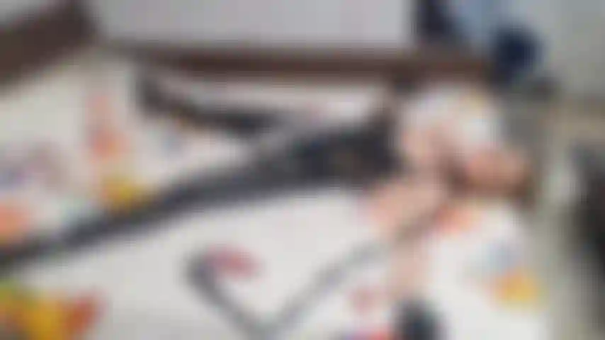 4 K fetiche de cuero, bondage, hitachi en el coño, orgasmos múltiples.