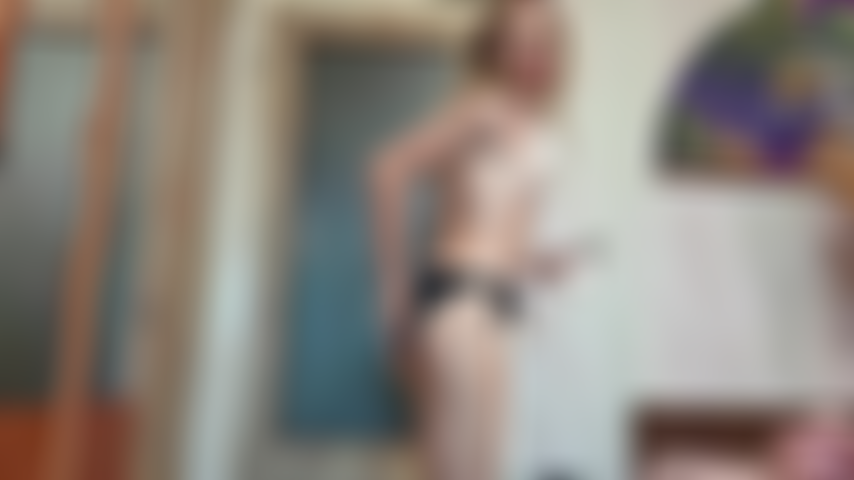 De pie anal con dildo y dildo anal riding.