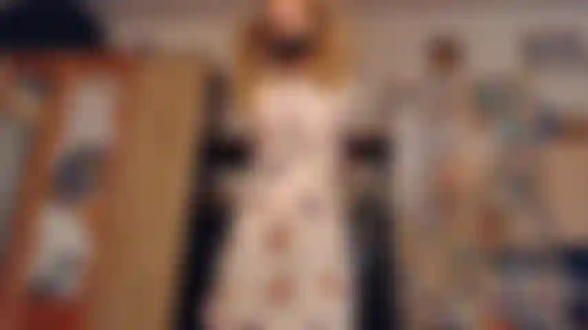 Bondage, fetiche de delantal, cinta mordaza, lucha.